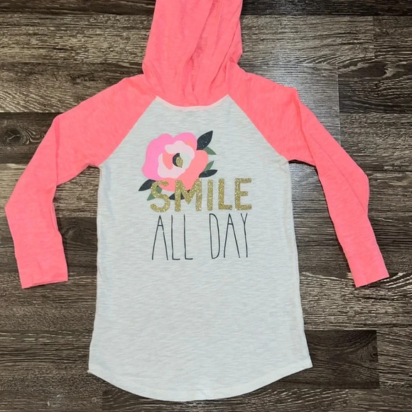Oshkosh B'gosh size 8 peach and sparkly long-sleeve top - Picture 1 of 4